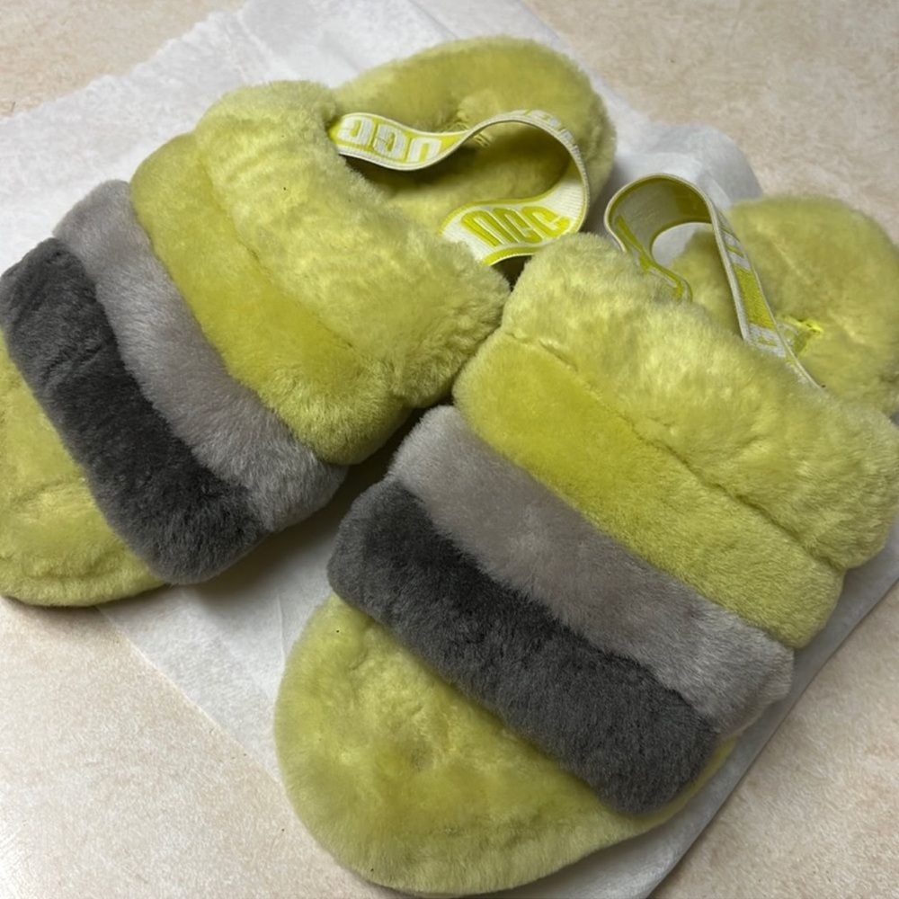 UGG Women's Fluff Yeah Slides Slippers